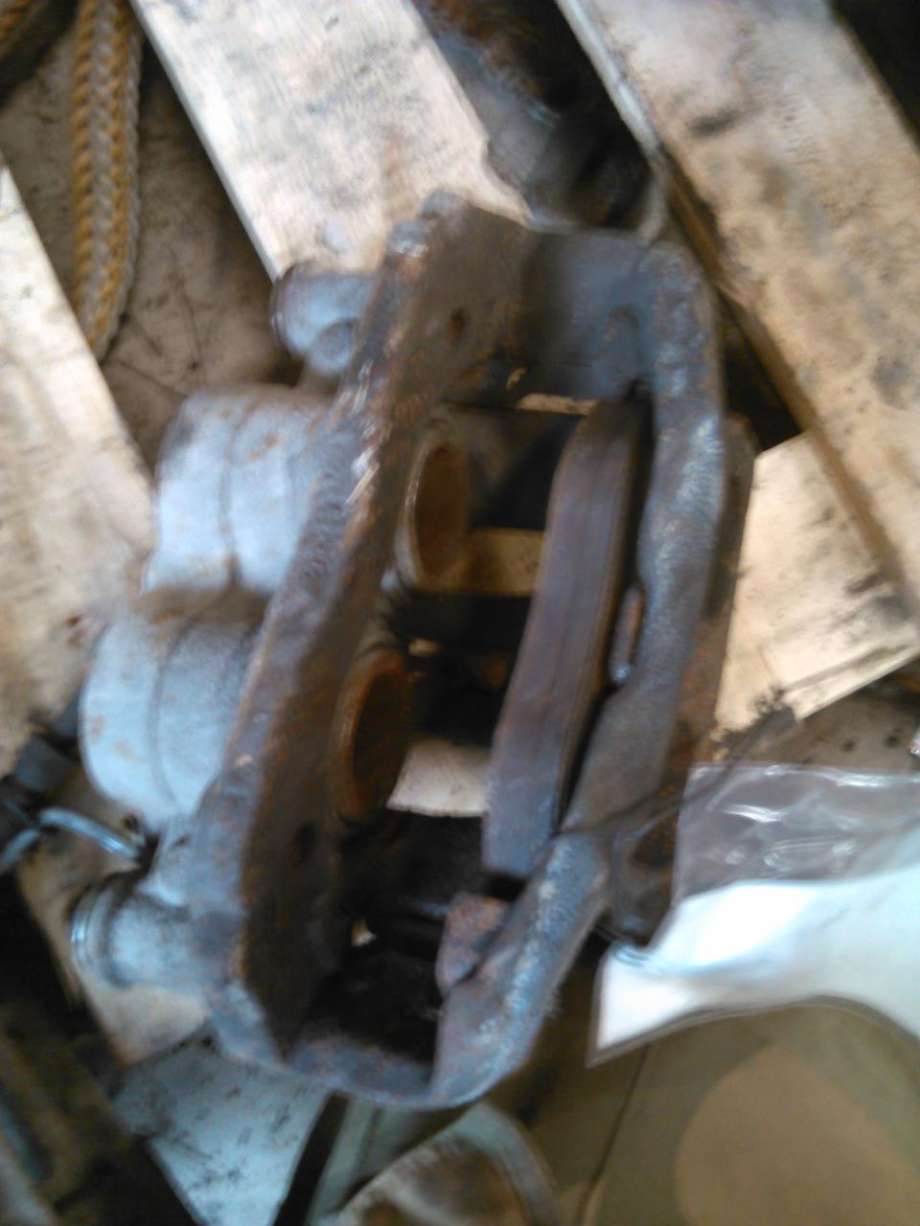 Bremsecaliper høyre foran til Mercedes Vito/Viano 2004-2010 (Fase 1) (W639) (W639) 