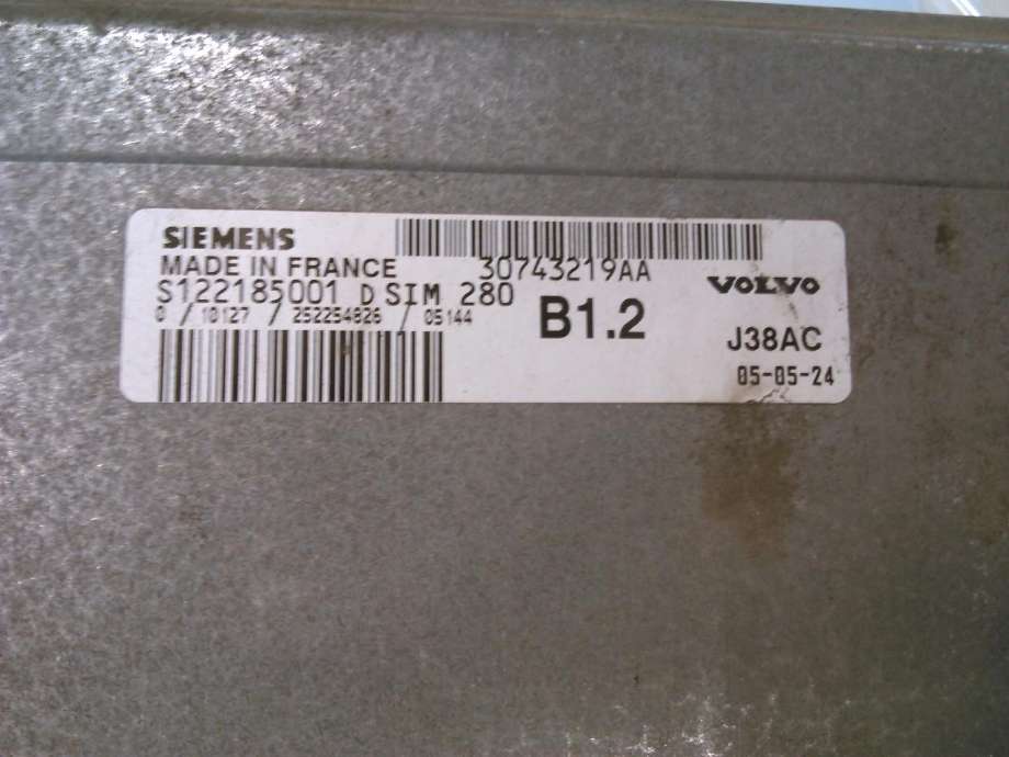 Styreenhet motor til Volvo V50 2004-2007 (Fase 1)  (SIEMENS|S122185001|30743219AA|)
