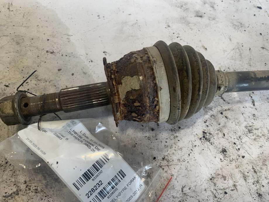Drivaksel høyre foran, diesel/automat til Nissan Pathfinder 2005-2010 (Fase 1) (R51) (R51) 