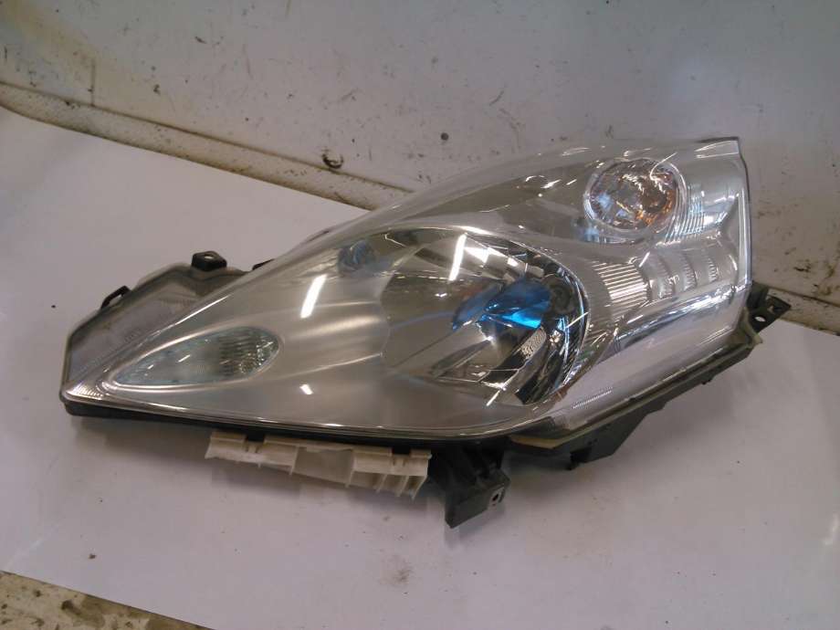 Frontlykt venstre halogen til Nissan Leaf, 2011-2017 (Type I)  