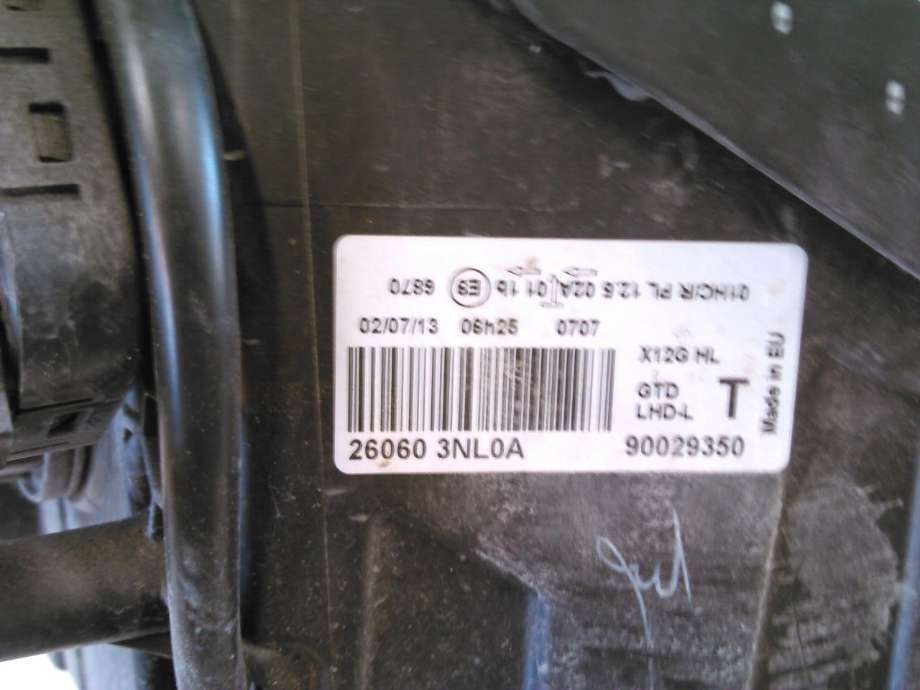 Frontlykt venstre halogen til Nissan Leaf 2011-2017 (Type I)