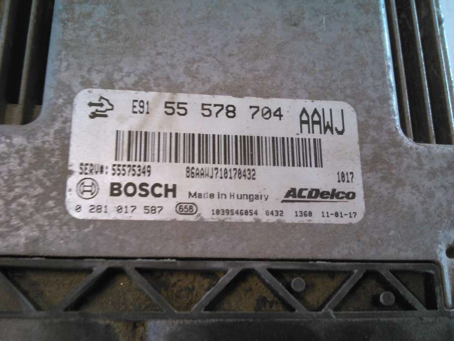 Styreenhet motor til Opel Meriva B 2010-2017  (BOSCH|0281017587|55578704|)