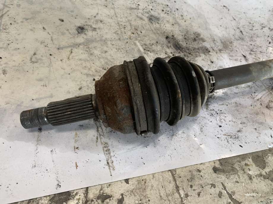 Drivaksel høyre foran, diesel/manuell til Ford Mondeo 2001-2007 (Type III)