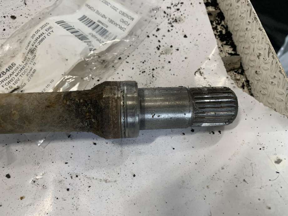Drivaksel høyre foran, diesel/manuell til Ford Mondeo 2001-2007 (Type III)
