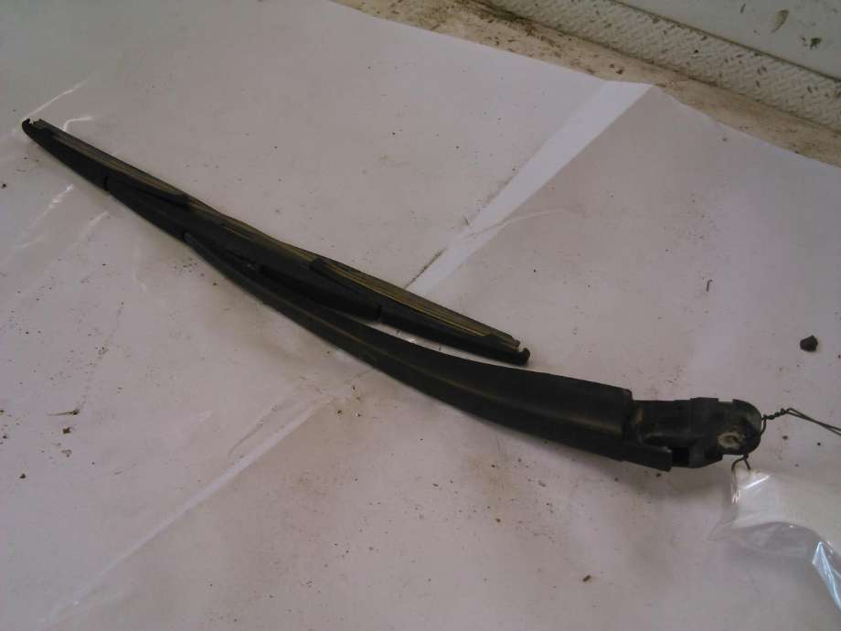 Viskerarm bakrute til Nissan X-Trail, 2007-2014 (T31) (T31) 