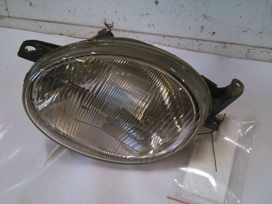 Frontlykt venstre halogen til Toyota Corolla, 1997-2000 (Fase 1)  