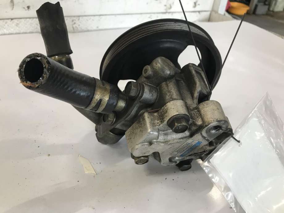Servo pumpe mekanisk til Mitsubishi Pajero Sport 1999-2001  