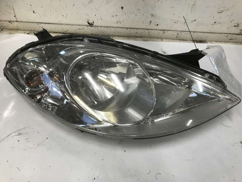 Frontlykt høyre halogen til Mercedes A-Klasse, 2005-2012 (W169) (W169) 
