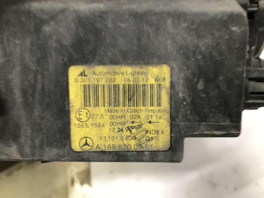 Frontlykt høyre halogen til Mercedes A-Klasse 2005-2012 (W169) (W169)