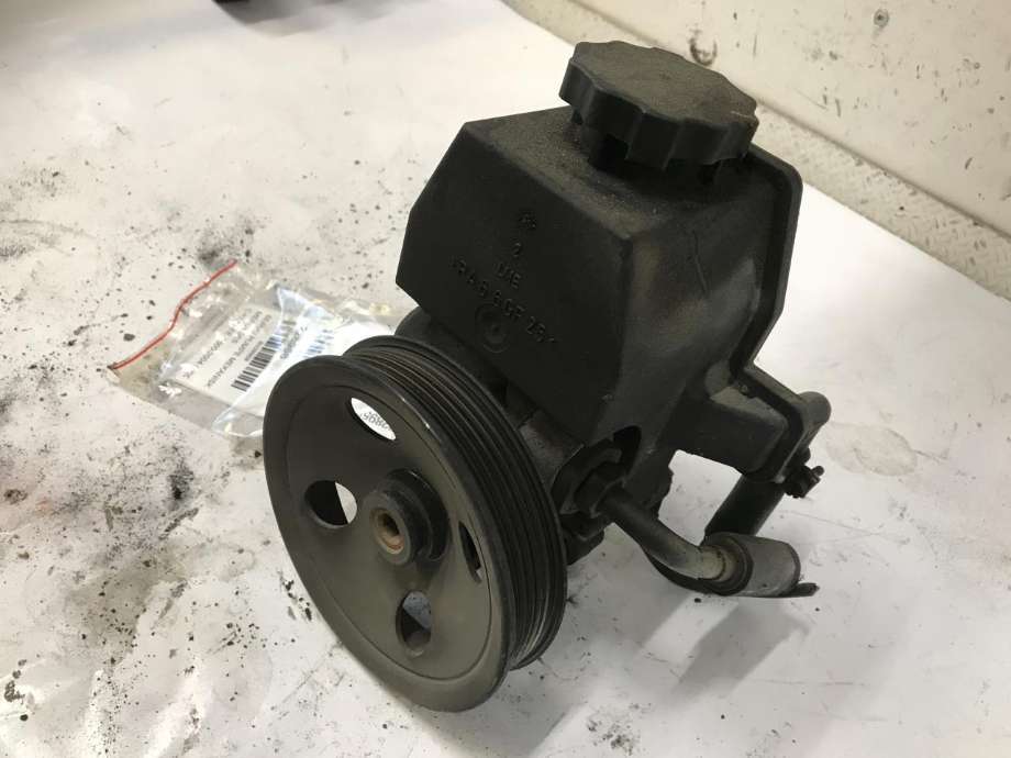Servo pumpe mekanisk til Mercedes C-Klasse, 2000-2004 (Fase 1) (W203) (W203) 