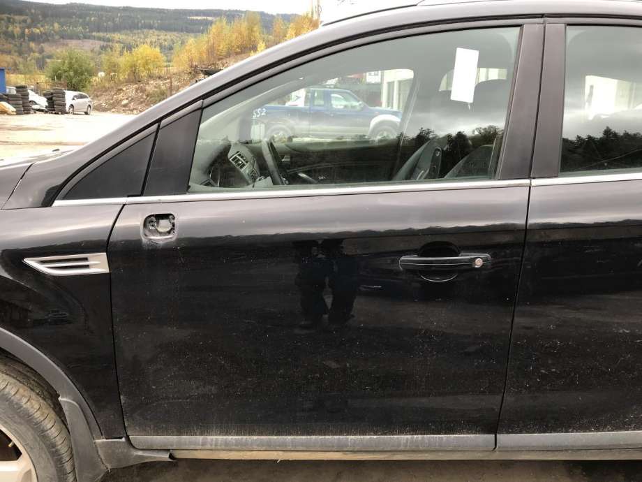 Dør venstre foran til Ford Kuga, 2008-2012 (Type I)  