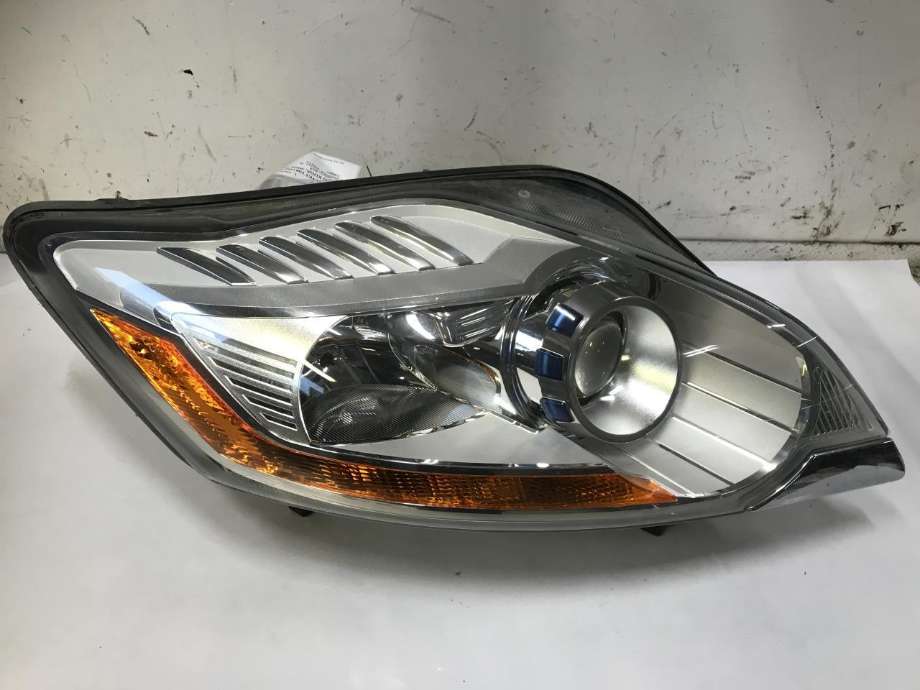 Frontlykt høyre xenon til Ford Kuga, 2008-2012 (Type I)  