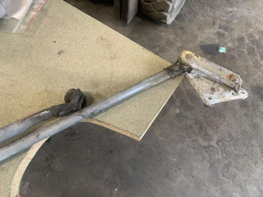Viskermotor frontrute komplett m/overføring til Toyota Hiace 1996-2001 (Fase 1)  