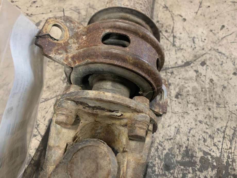 Mellomaksel bakre til Toyota Hiace 1996-2001 (Fase 1)  