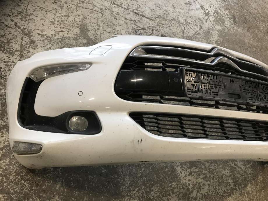 Støtfanger foran til Citroën DS5 2012-2017  