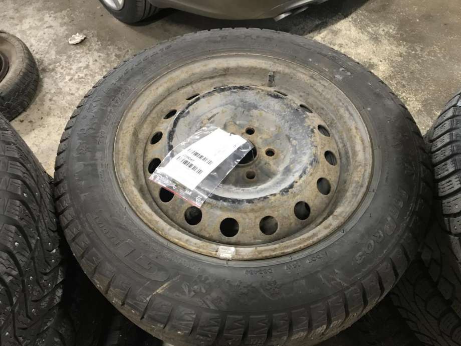 Hjulsett stål vinter til Toyota Avensis, 2000-2003 (Type I, Fase 2)  