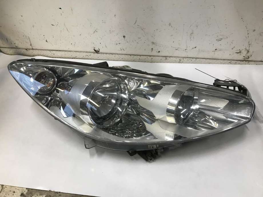 Frontlykt høyre halogen til Peugeot 308, 2011-2013 (Type I, Fase 2)  