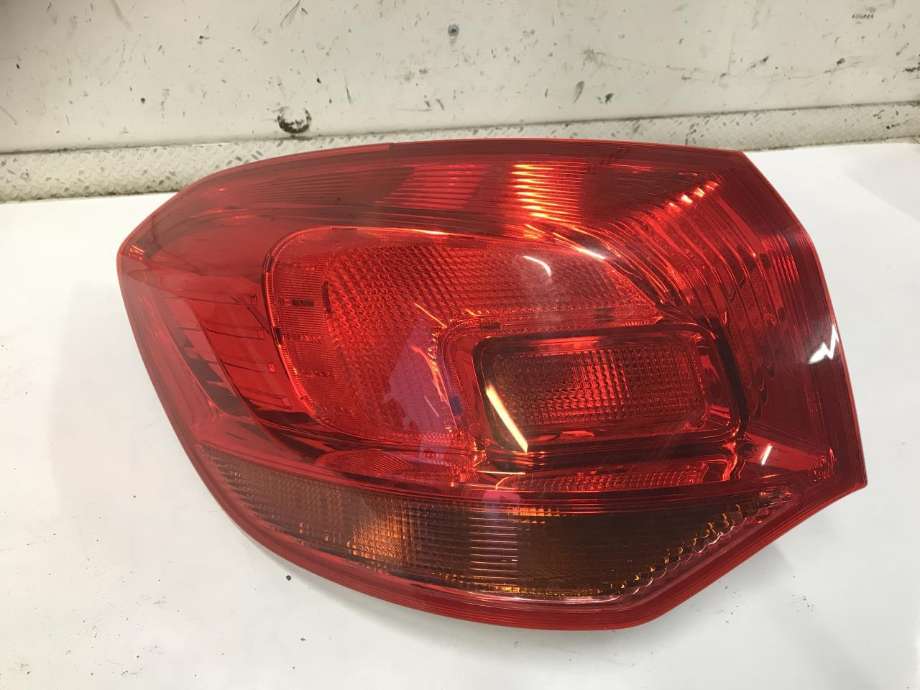 Baklykt venstre til Opel Astra J, 2010-2015  