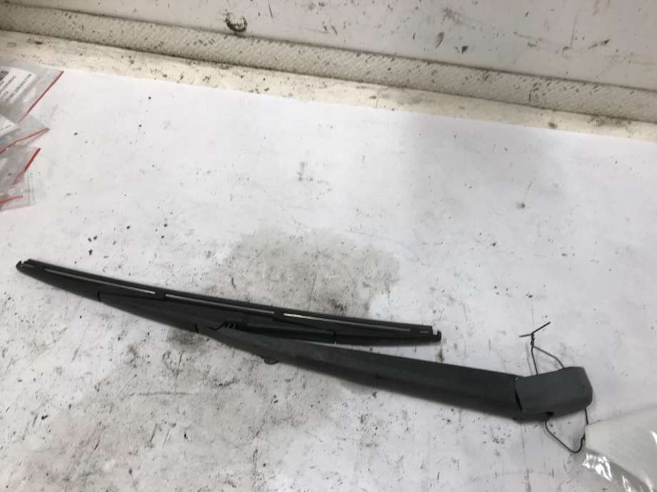 Viskerarm bakrute til Mazda CX-5, 2012-2017 (Type I)  
