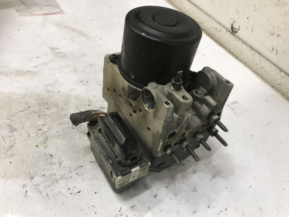 ABS sentral til Toyota RAV4, 2006-2009 (Type III, Fase 1)  
