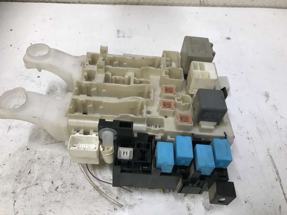Sikringsboks kupe til Toyota RAV4, 2006-2009 (Type III, Fase 1)  