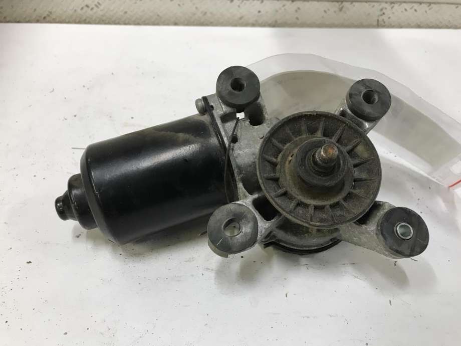 Viskermotor frontrute til Mitsubishi Pajero, 2007-2016 (Type IV, Fase 1)  (849200-7352)