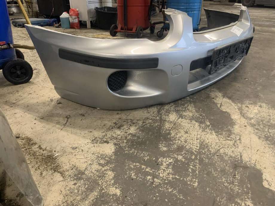 Støtfanger foran til Subaru Impreza 2001-2005 (Type II, Fase 1)
