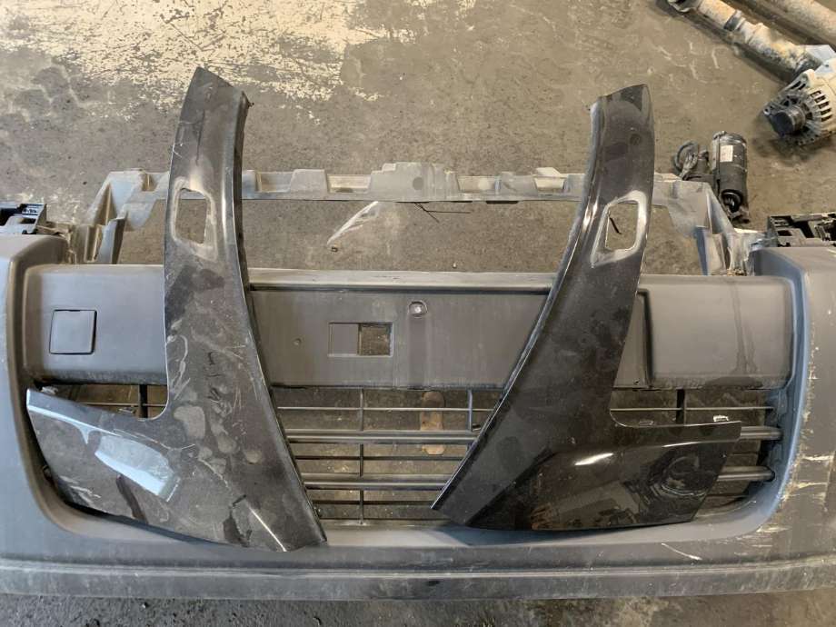 Støtfanger foran til Peugeot Expert 2007-2016 (Type II)