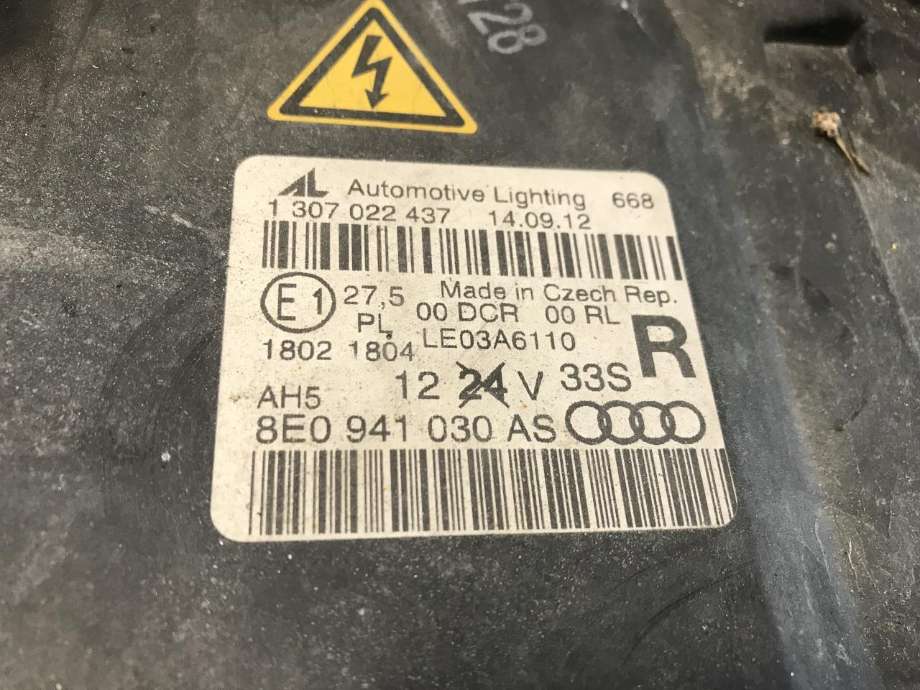 Frontlykt høyre xenon til Audi A4 2004-2008 (Type III) (B7) (B7) 