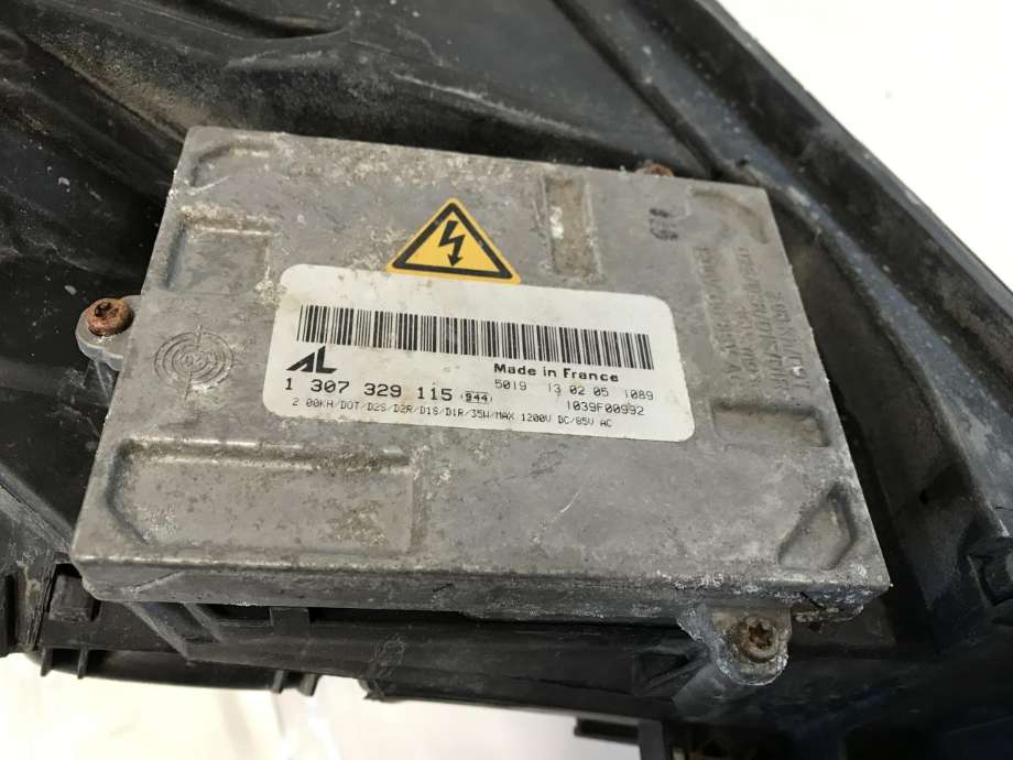Frontlykt høyre xenon til Audi A4 2004-2008 (Type III) (B7) (B7) 