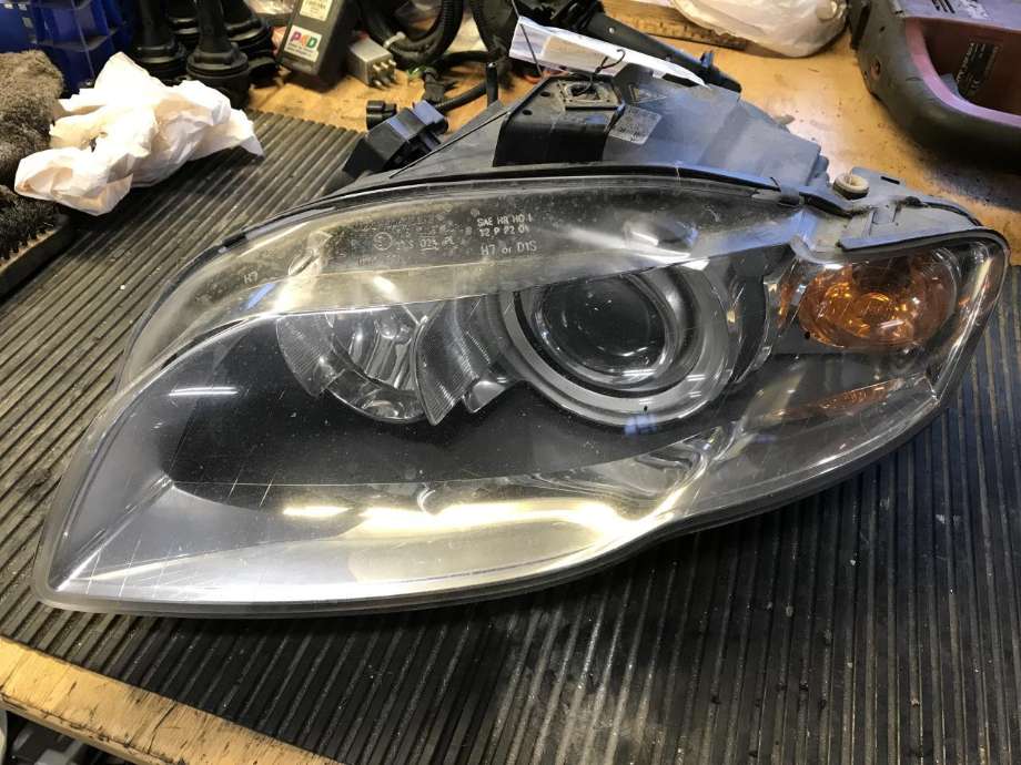 Frontlykt venstre xenon til Audi A4, 2004-2008 (Type III) (B7) (B7) 