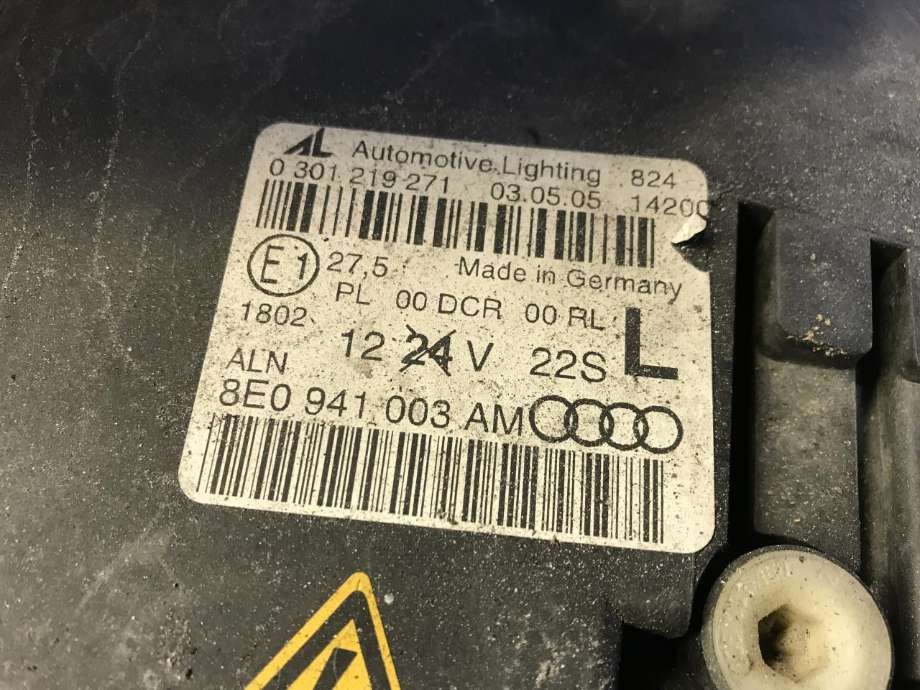 Frontlykt venstre xenon til Audi A4 2004-2008 (Type III) (B7) (B7) 