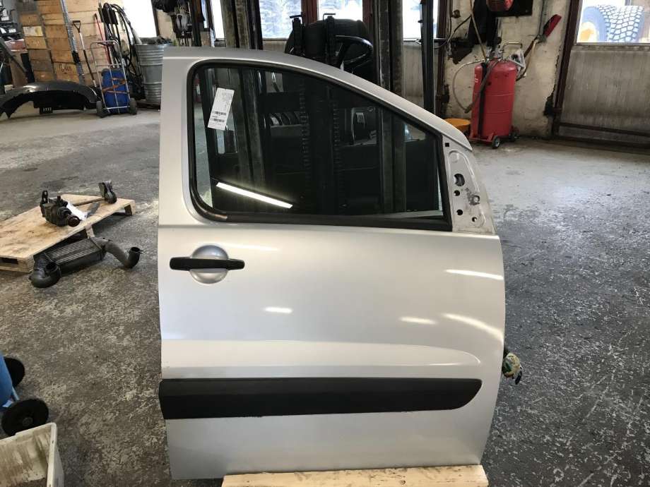 Dør høyre foran til Peugeot Expert, 2007-2016 (Type II)  