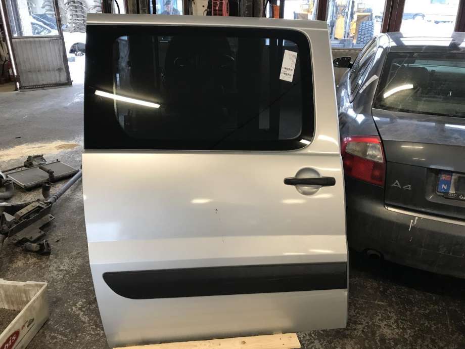 Dør høyre skyvedør til Peugeot Expert, 2007-2016 (Type II)  