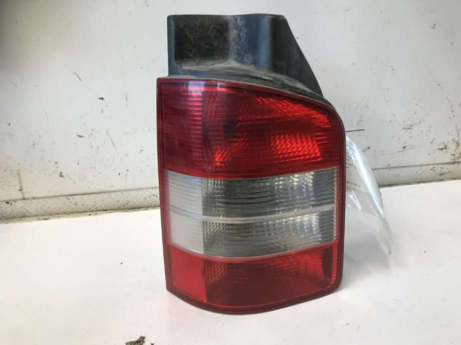 Baklykt venstre til VW Transporter / Caravelle, 2003-2009 (Fase 1) (T5) (T5) 
