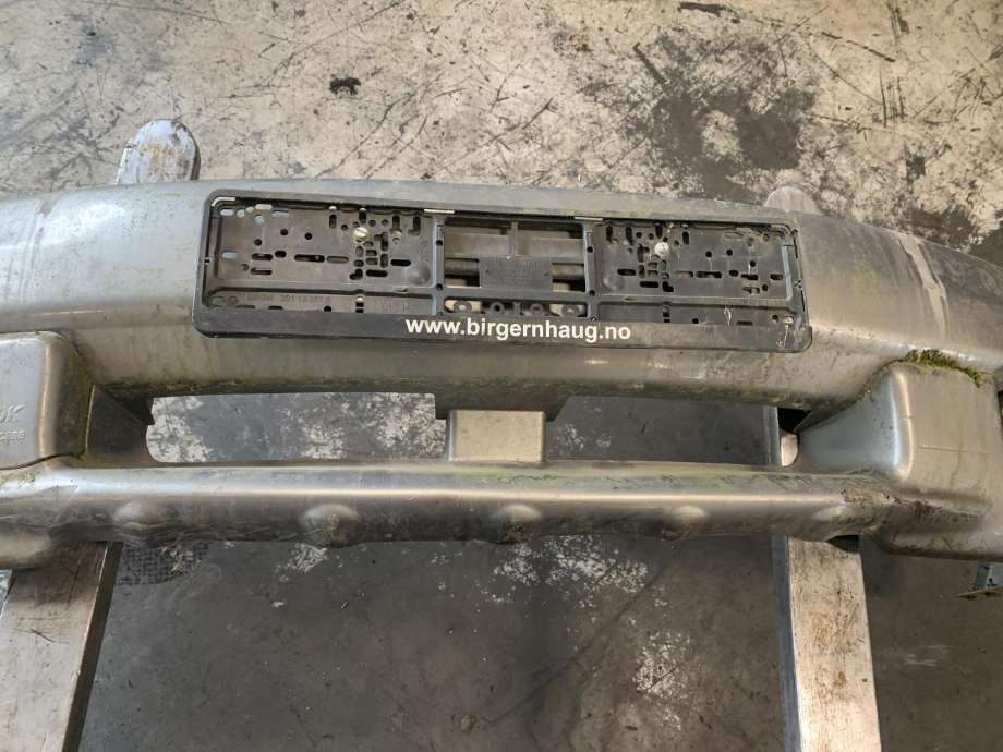 Støtfanger foran til Subaru Outback 1999-2003 (Type II)  