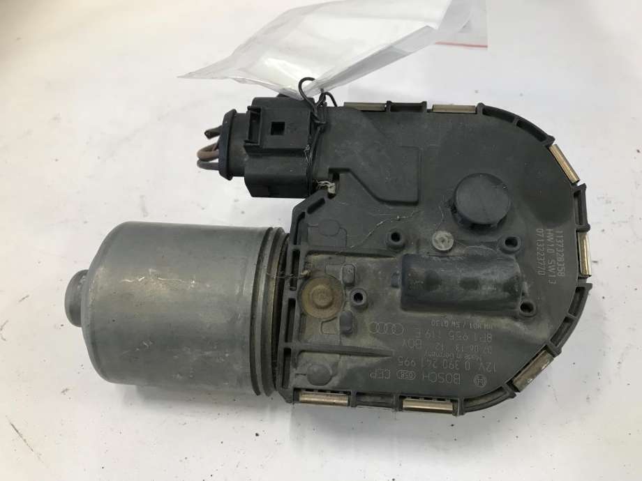 Viskermotor frontrute til Audi A3 2003-2008 (Type II, Fase 1)  (BOSCH|0390241995|8P1955119E|)