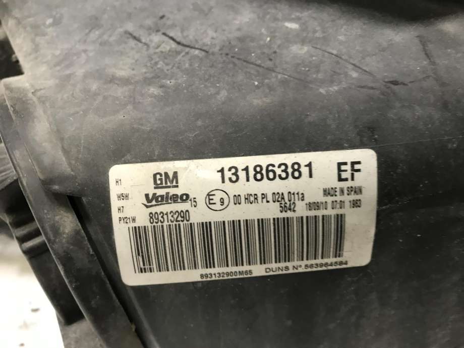 Frontlykt venstre halogen til Opel Corsa D 2006-2014