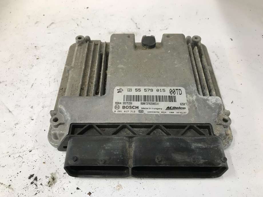 Styreenhet motor til Opel Corsa D, 2006-2014  (BOSCH|0281017712)
