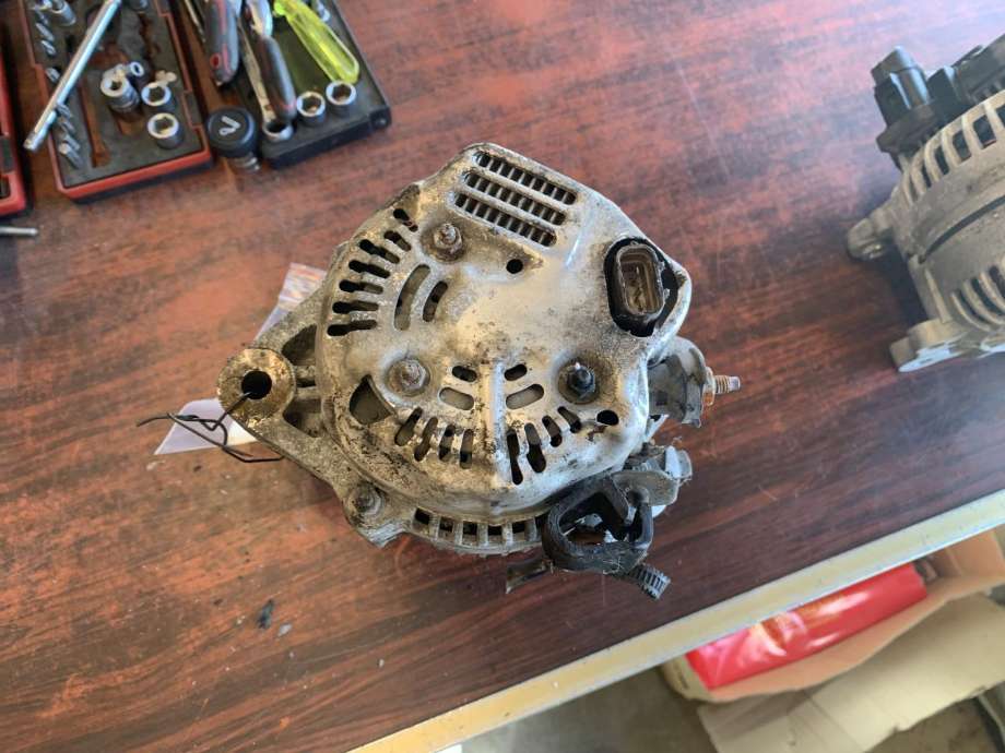 Dynamo diesel til Toyota Hiace 1996-2001 (Fase 1)  