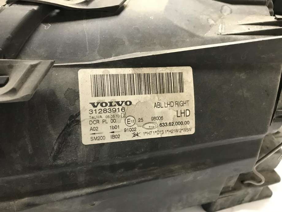 Frontlykt høyre xenon til Volvo V70 2007-2013 (Type III, Fase 1)  
