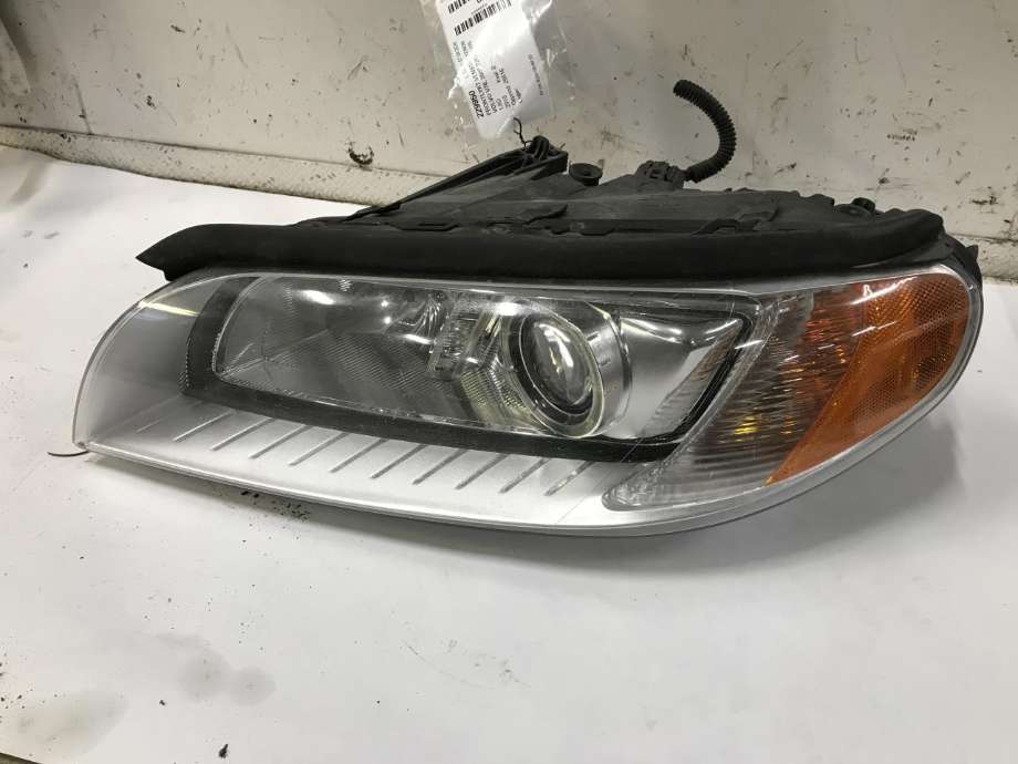 Frontlykt venstre xenon til Volvo V70, 2007-2013 (Type III, Fase 1)  