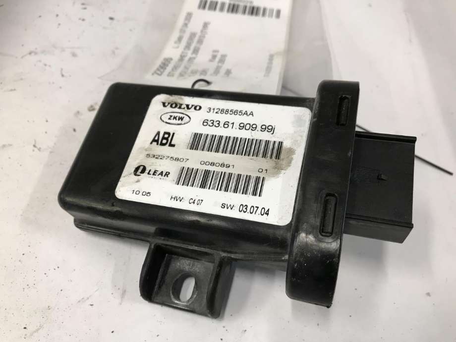 Styreenhet diverse til Volvo V70, 2007-2013 (Type III, Fase 1)  (31288565AA)