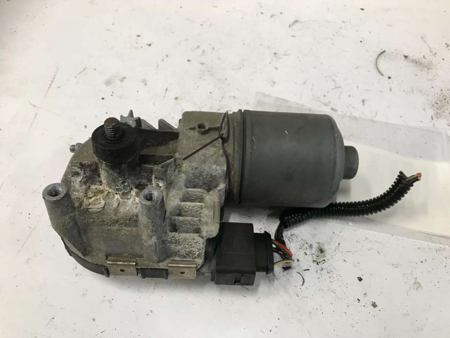Viskermotor frontrute til Volvo V70, 2007-2013 (Type III, Fase 1)  (BOSCH|1397220585)