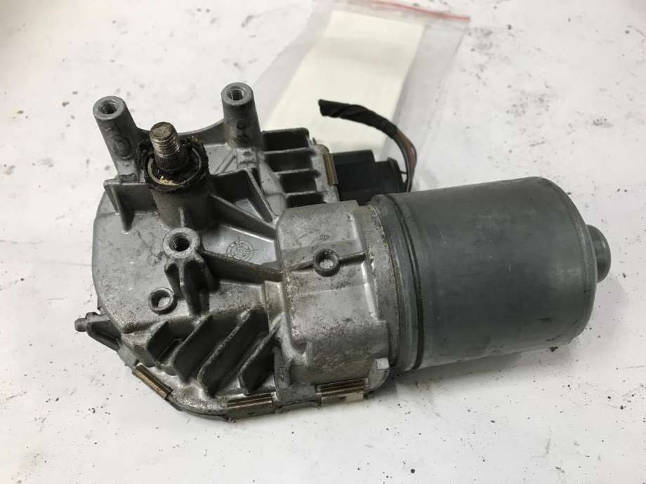 Viskermotor frontrute til Audi A3, 2003-2008 (Type II, Fase 1)  (BOSCH|0390241783)