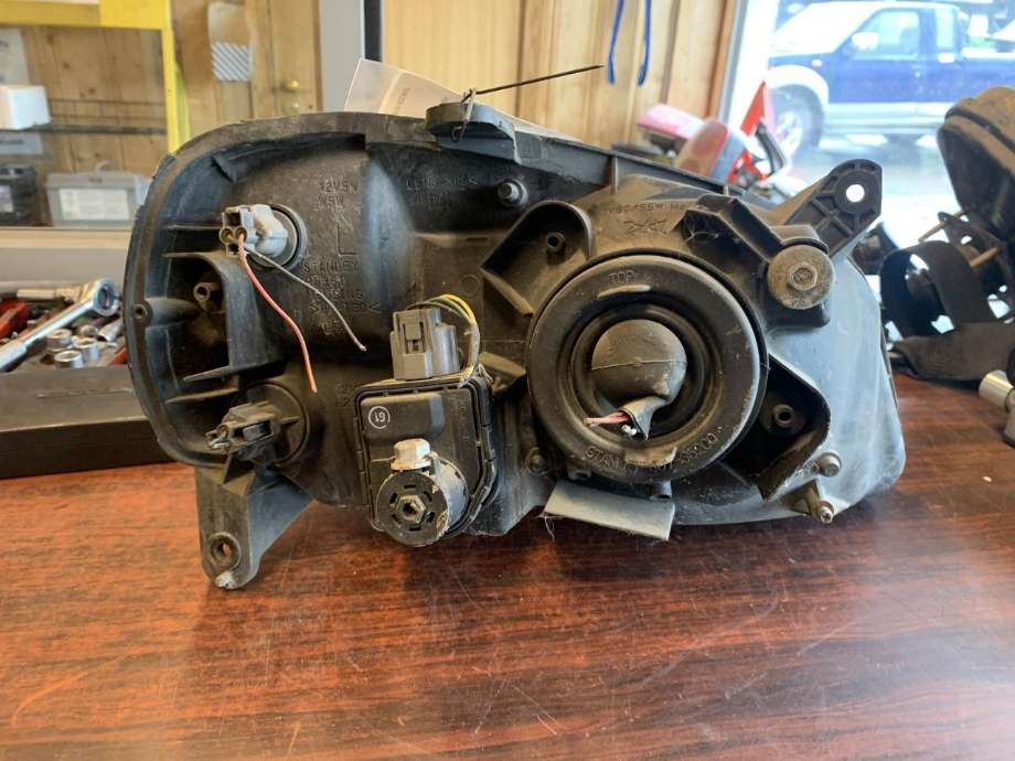 Frontlykt venstre halogen til Suzuki Ignis 2000-2006 (Type I) (JAPAN) (JAPAN) 