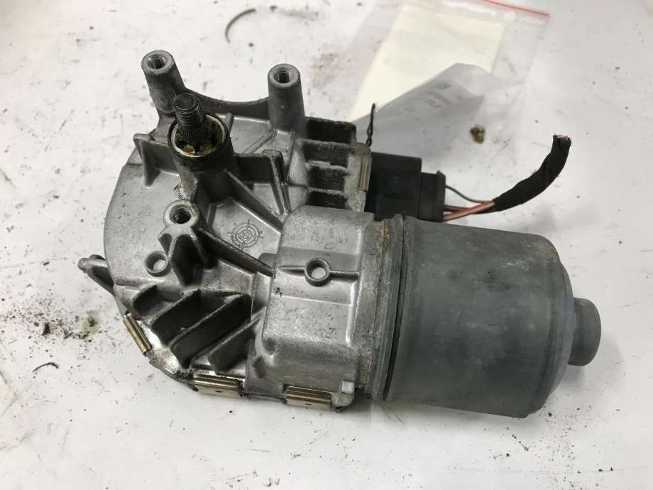 Viskermotor frontrute til VW Golf V, Combi, 2003-2008  (BOSCH|1397220501)