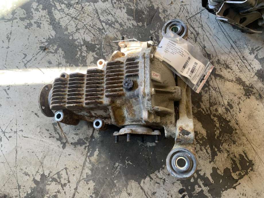 Kardang klokke bak til Toyota Hiace, 1996-2001 (Fase 1)  