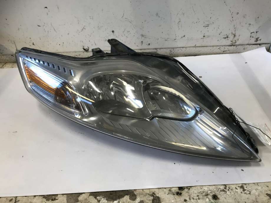 Frontlykt høyre halogen til Ford Mondeo, 2007-2010 (Type IV, Fase 1)  