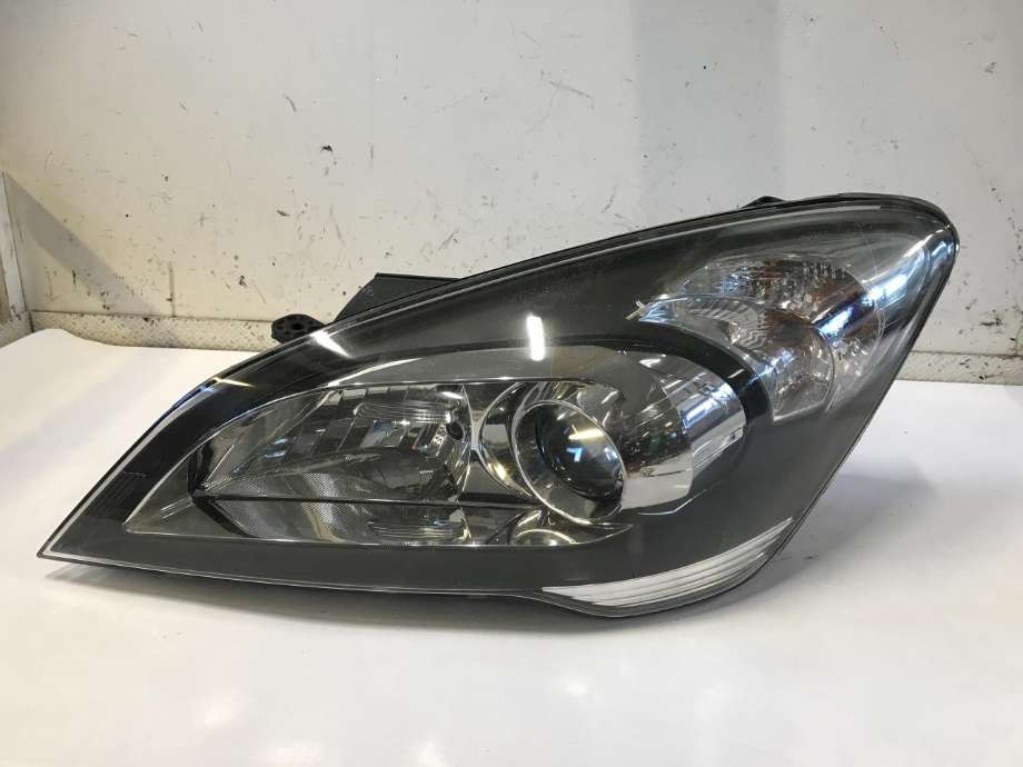 Frontlykt venstre halogen til Kia Cee